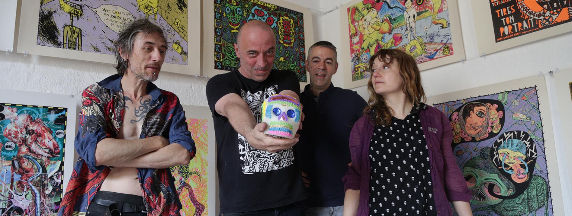 El colectivo de artistas de Le Dernier Cri llega a Bilbao de la mano de BALA con una alucinante propuesta de diseño de edición de libros impresos en serigrafía. El taller será impartido por el creador francés: Pakito Bolino, artista que se mueve en la escena underground de la gráfica europea y también fundador y líder del colectivo.