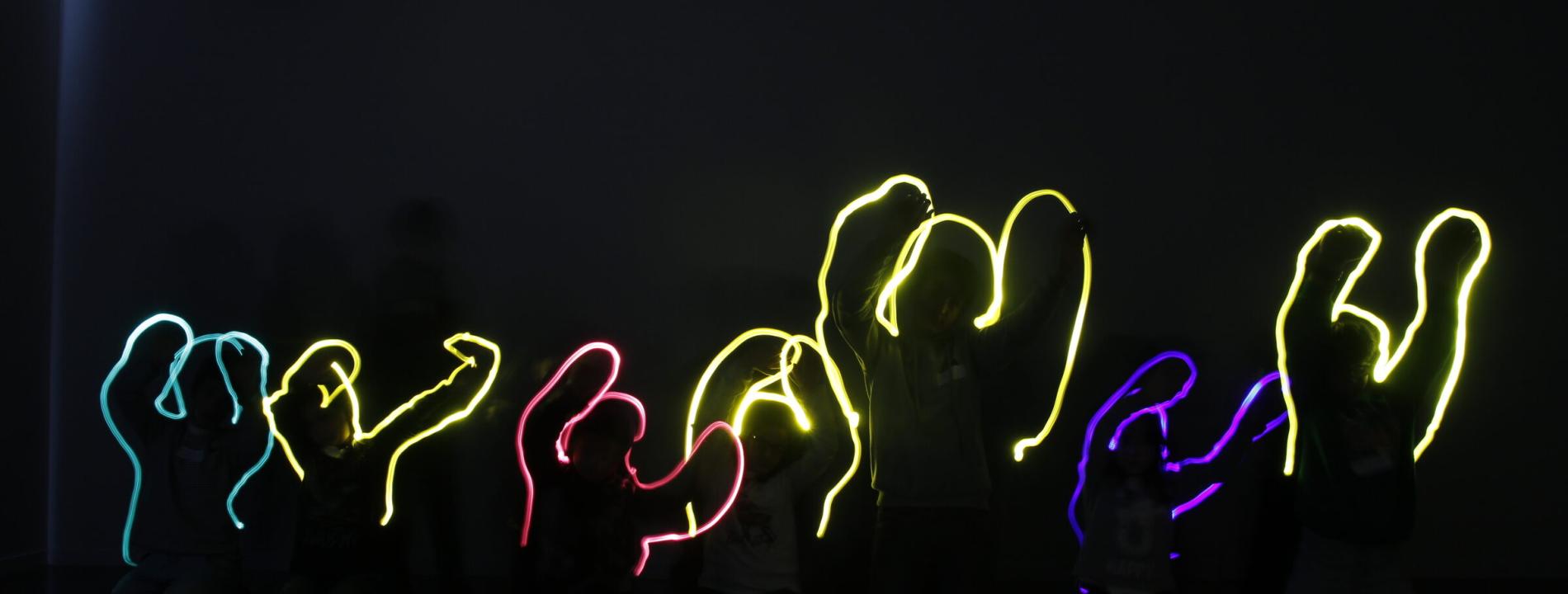 “Argien marrazkilari Bilboko Bizilaben” lightpainting tailerra